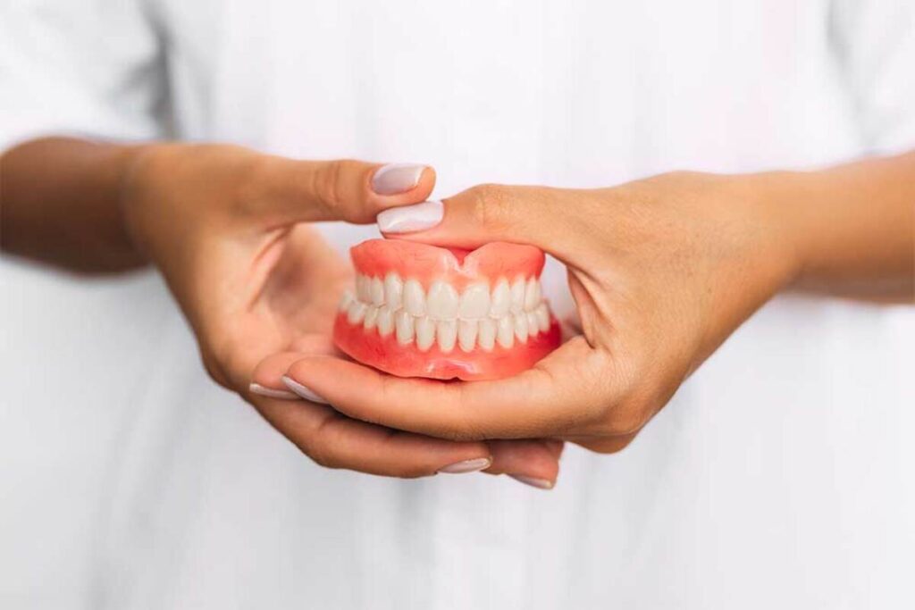 بهترین مارک دندان مصنوعی کدام است؟ معرفی بهترین برندهای دندان مصنوعی
