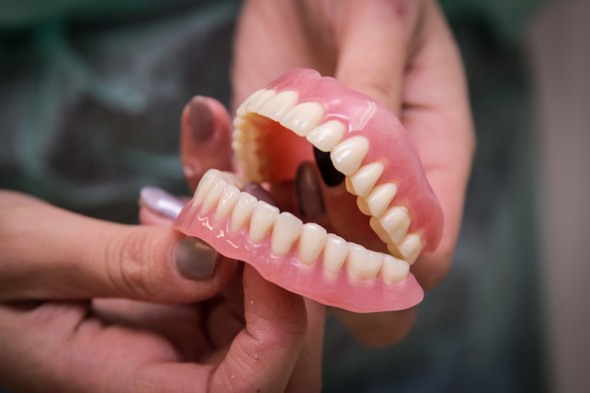 بهترین مارک دندان مصنوعی کدام است؟ معرفی بهترین برندهای دندان مصنوعی